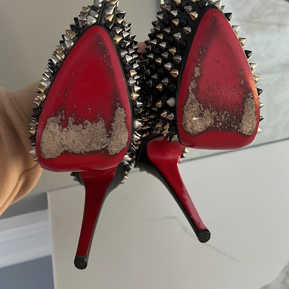 Louboutin - Picture 3 of 4